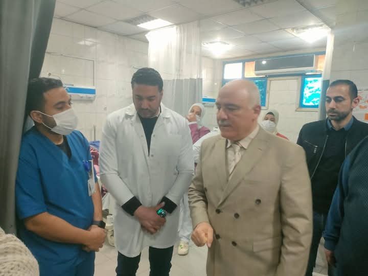 وكيل وزارة الصحة بالقليوبية يجري جولة تفقدية بمستشفى بهتيم المركزي في أول أيام شهر رمضان المبارك