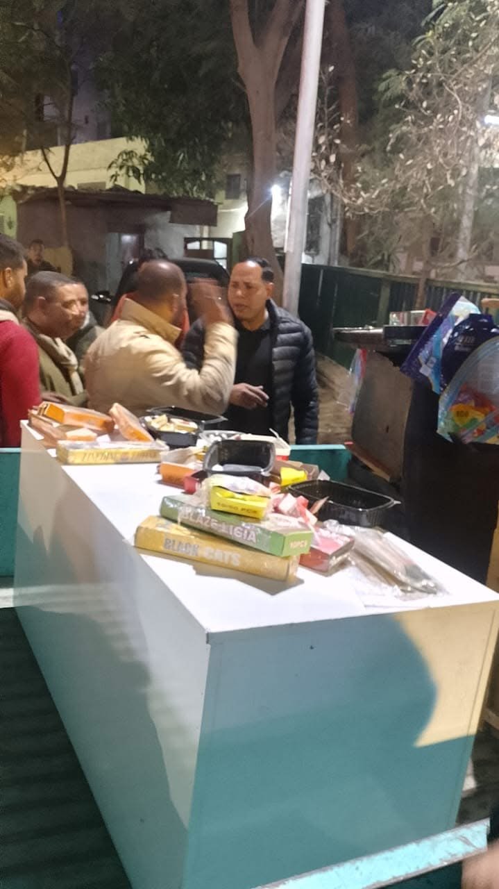 محافظة الجيزة تشن حملات تفتيشية على المحال الباعة للألعاب النارية