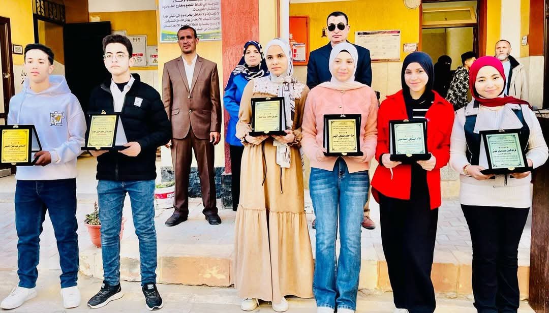 نور عامر والجزار في زيارة تفقدية لمدرسة عباس الكيال بشرمساح لمتابعة سير العملية التعليمية