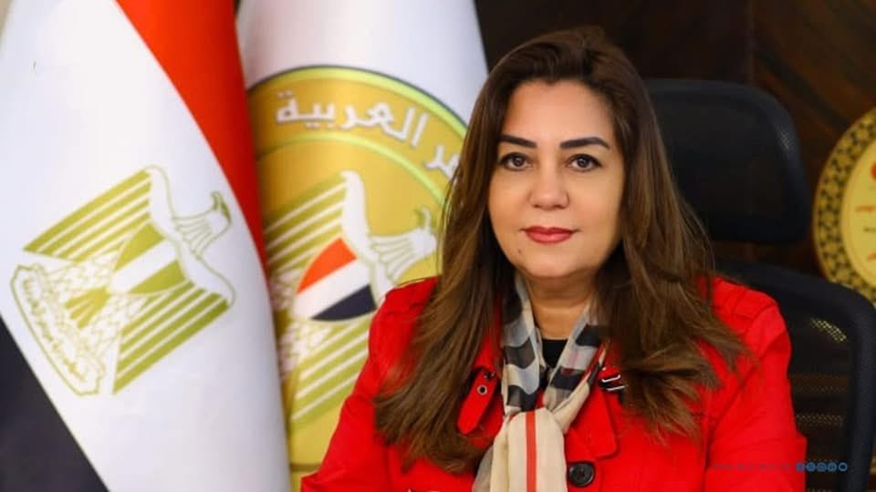 وزيرة التنمية المحلية تُقيل رئيس مدينة منفلوط بأسيوط لتغاضيه أداء ملف التصالح