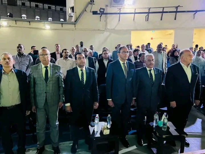 محافظ قنا يشهد احتفالية قصر ثقافة نجع حمادي بالعيد القومي