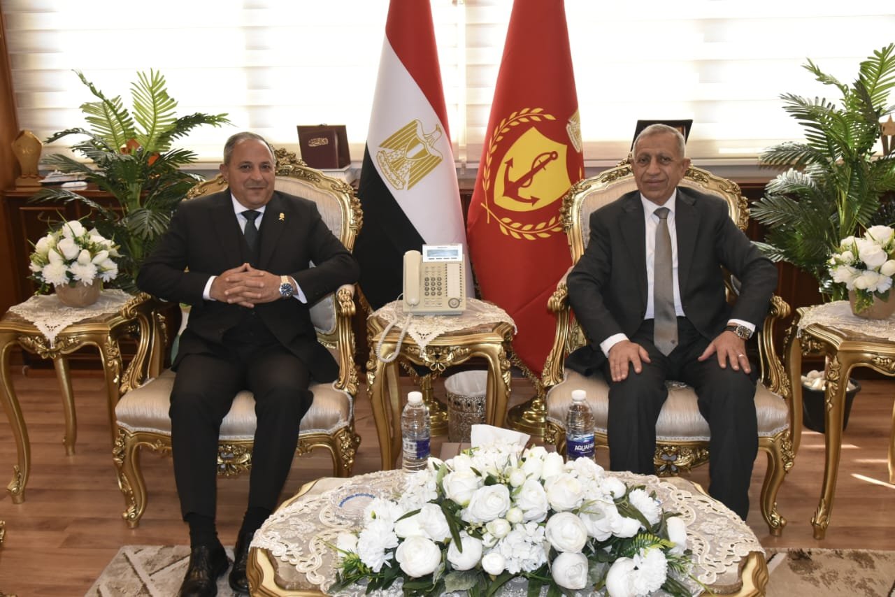 محافظ بورسعيد يستقبل رئيس الأكاديمية العربية للعلوم والتكنولوجيا والنقل البحري