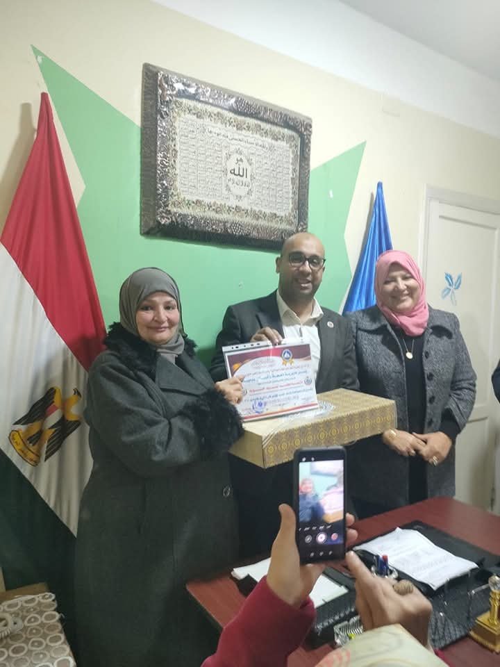 وكيل وزارة الصحة في احتفالية لتكريم الأمهات المثاليات بمديرية الصحة بدمياط