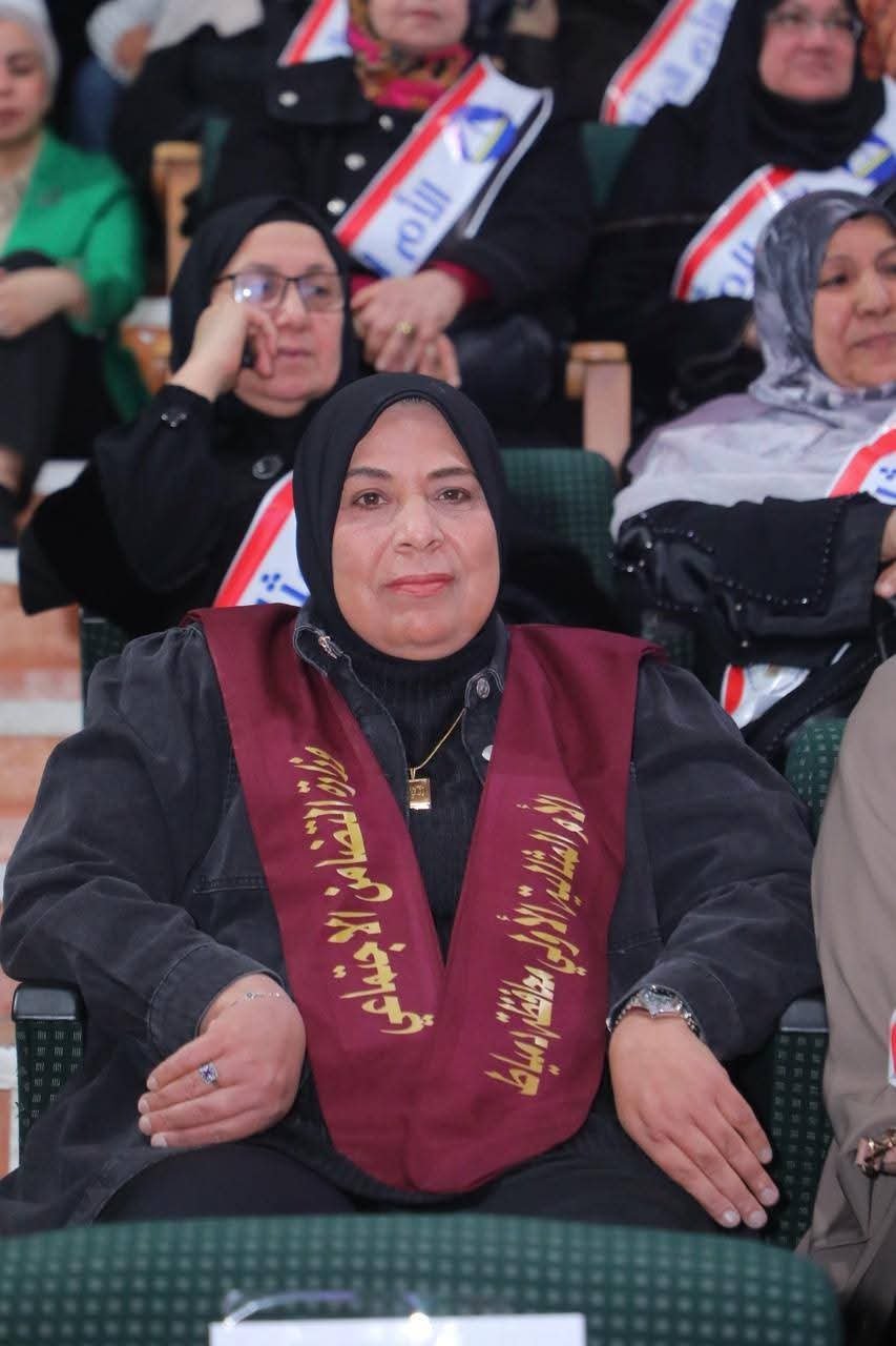 محافظ دمياط يُكرم الأمهات المثاليات