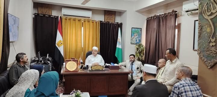 رئيس منطقة الجيزة الأزهرية يعقد اجتماعًا لمتابعة المستحقات المالية