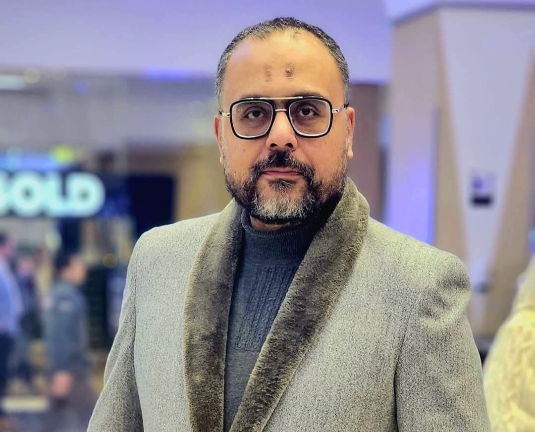 سبب أزمة تأخير عرض فيلم «استنساخ» لـ سامح حسين .. أحمد عاشور يوضح