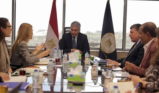 وزير السياحة ومدير مكتب اليونسكو الإقليمى بالقاهرة يبحثان سبل تعزيز التعاون