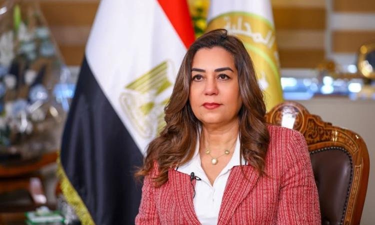"عوض" تتابع إجراءات تحديد أسعار تعريفة الركوب الجديدة لسيارات الأجرة