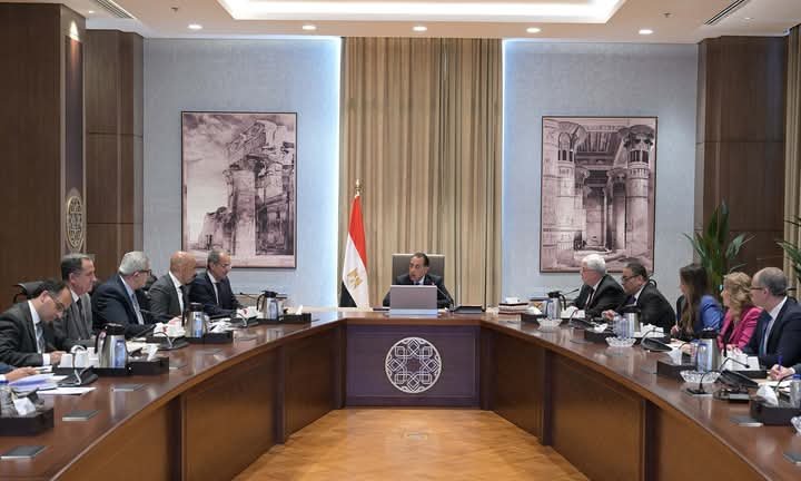 رئيس الوزراء يتابع جهود دعم مدارس التكنولوجيا التطبيقية ويوجه بوضع رؤية متكاملة لتيسير التحاق خريجيها بالجامعات