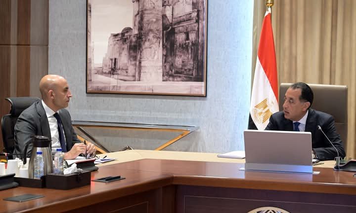 رئيس الوزراء يتابع مع وزير التعليم ملفات تطوير العملية التعليمية
