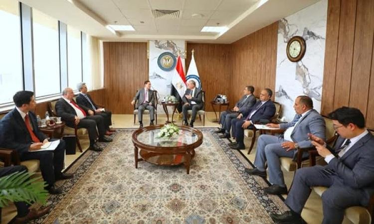 وزير الثروة المعدنية يستقبل رئيس مؤسسة البترول الوطنية الكورية