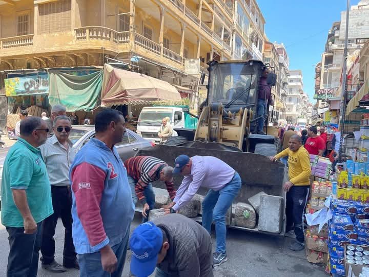 حمله لملاحقة الباعه الجائلين ببورسعيد