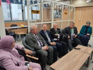 رئيس جامعة دمياط يصطحب وفد المدارس الدولية والخاصة في جولة تفقدية للمراكز الجامعية