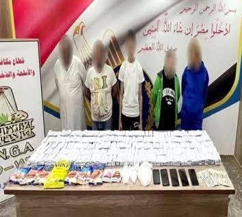 ضبط تشكيلين عصابيين استخلصا مادة فعالة من عقار طبي تستخدم في تصنيع مخدر الآيس 