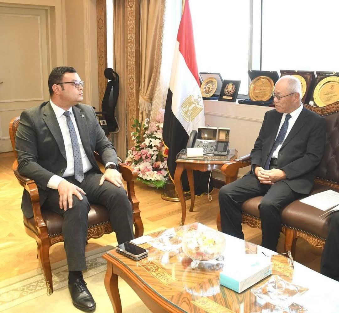 وزير الإسكان يستقبل السفير الياباني بالقاهرة لبحث سبل تعزيز التعاون المشترك بين البلدين