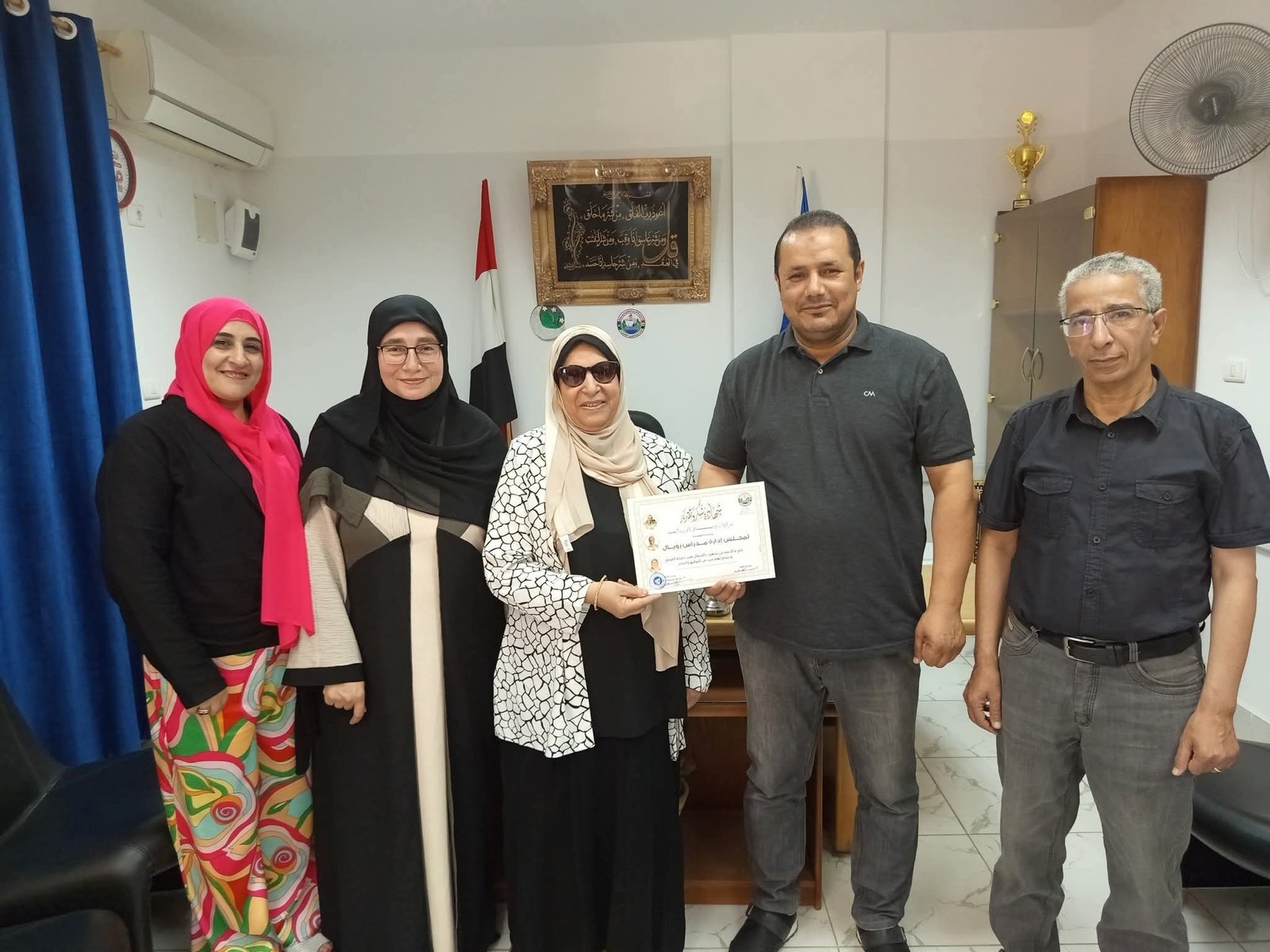 مدير عام إدارة دمياط الجديده ووكيله يكرمان الروضات المشاركه في احتفالات عيد دمياط القومي والمعرض الختامي للأنشطة .