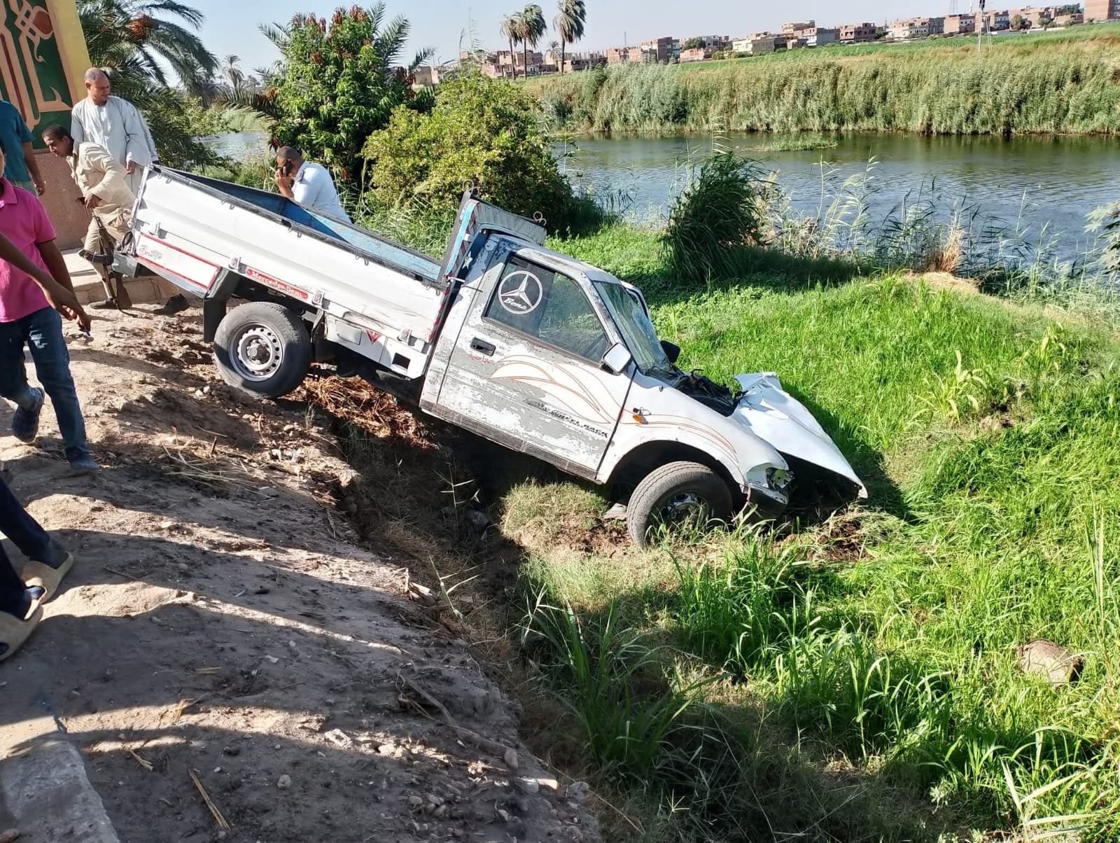 حادث صادم وقع منذ قليل في مركز البلينا بمحافظة سوهاج، وأسفر عن وقوع إصاباتت خطيرة.