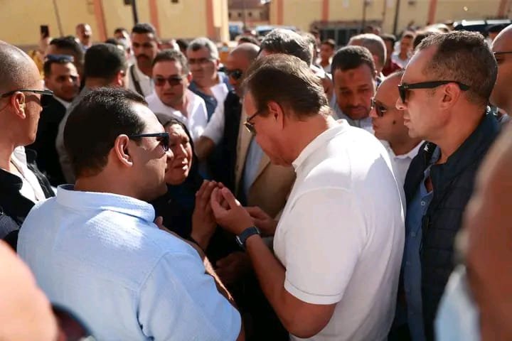 وزير الصحة بنجع حمادى وابو تشت ضمن سلسلة من الجولات الميدانية في جميع المحافظات