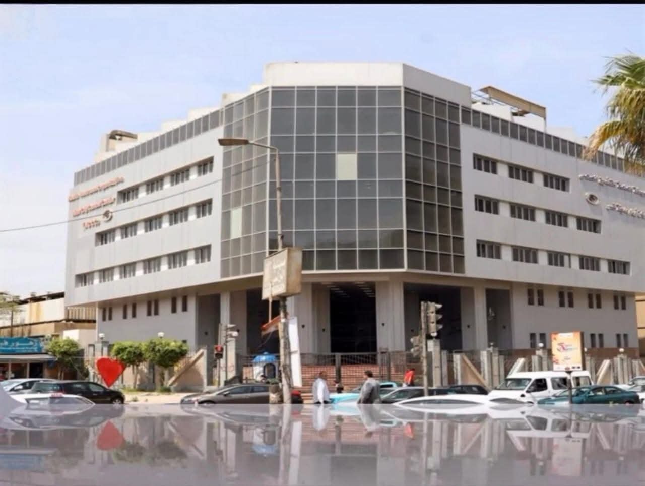استكمالاً لجولاته الميدانية.. رئيس هيئة التأمين الصحي يتفقد مركز أورام مدينة نصر