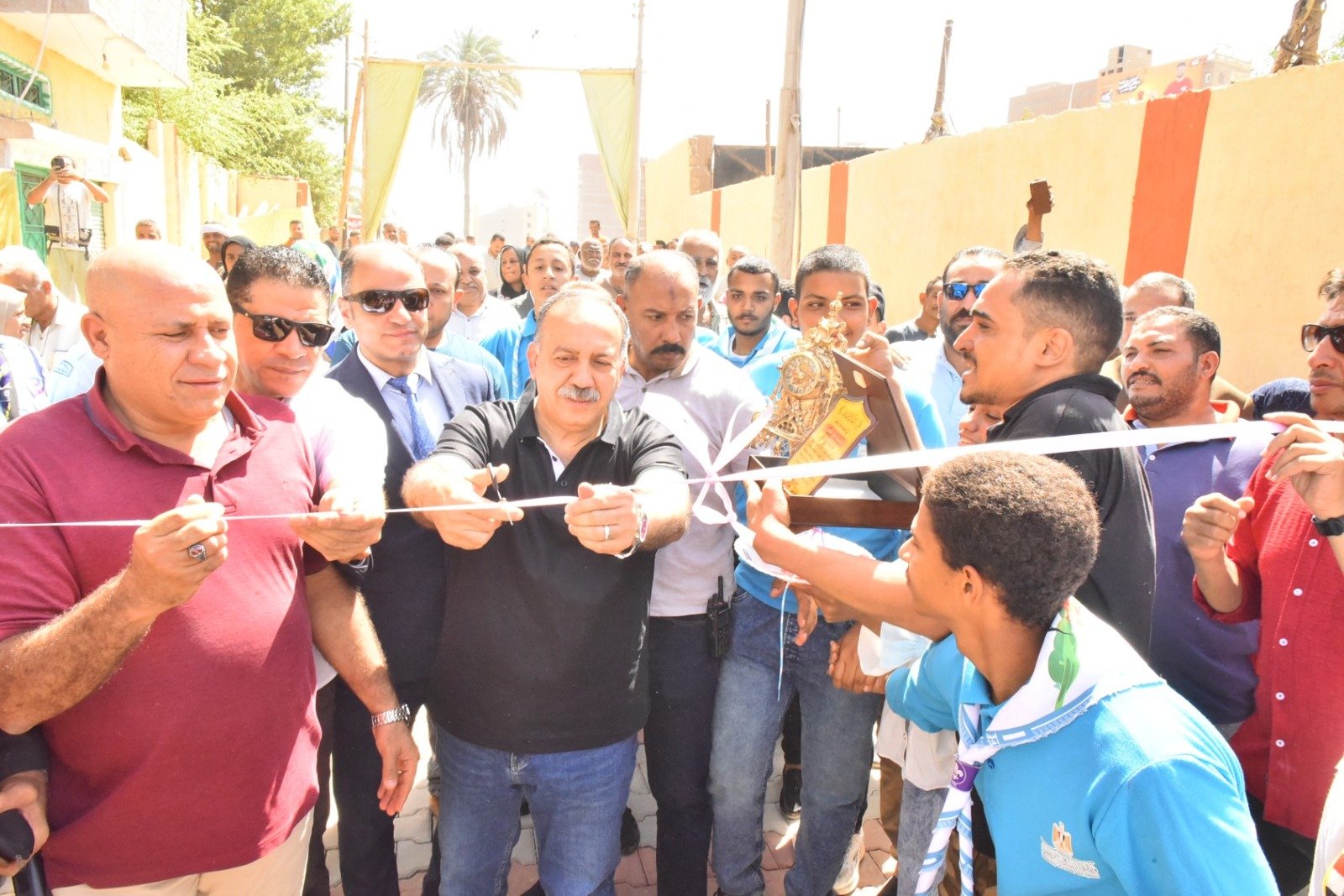 أهالي المصلى بأسيوط: “أبو النصر” أنقذنا.. بعد سنين معاناة رجّع لبيوتنا الحياة