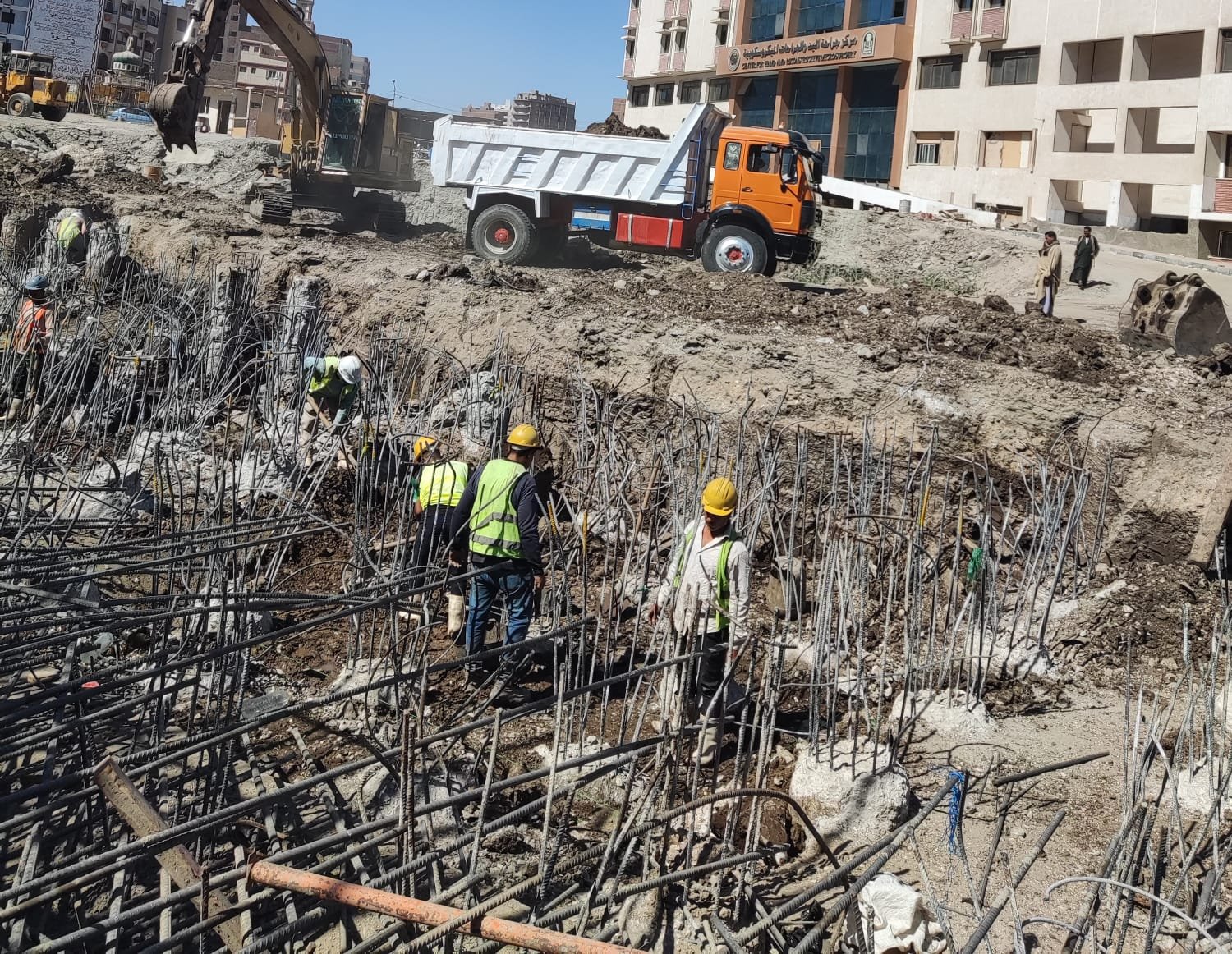 مديرية العمل بأسيوط تكثف حملاتها على المواقع الإنشائيةللتأكد من تطبيق اشتراطات السلامة المهنية