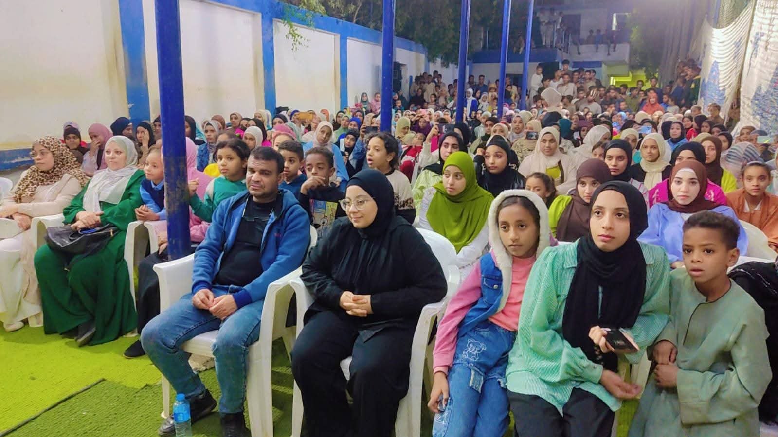 عرض مسرح تفاعلى بعنوان عروستى لاعضاء اندية السكان بمركز شباب الدير