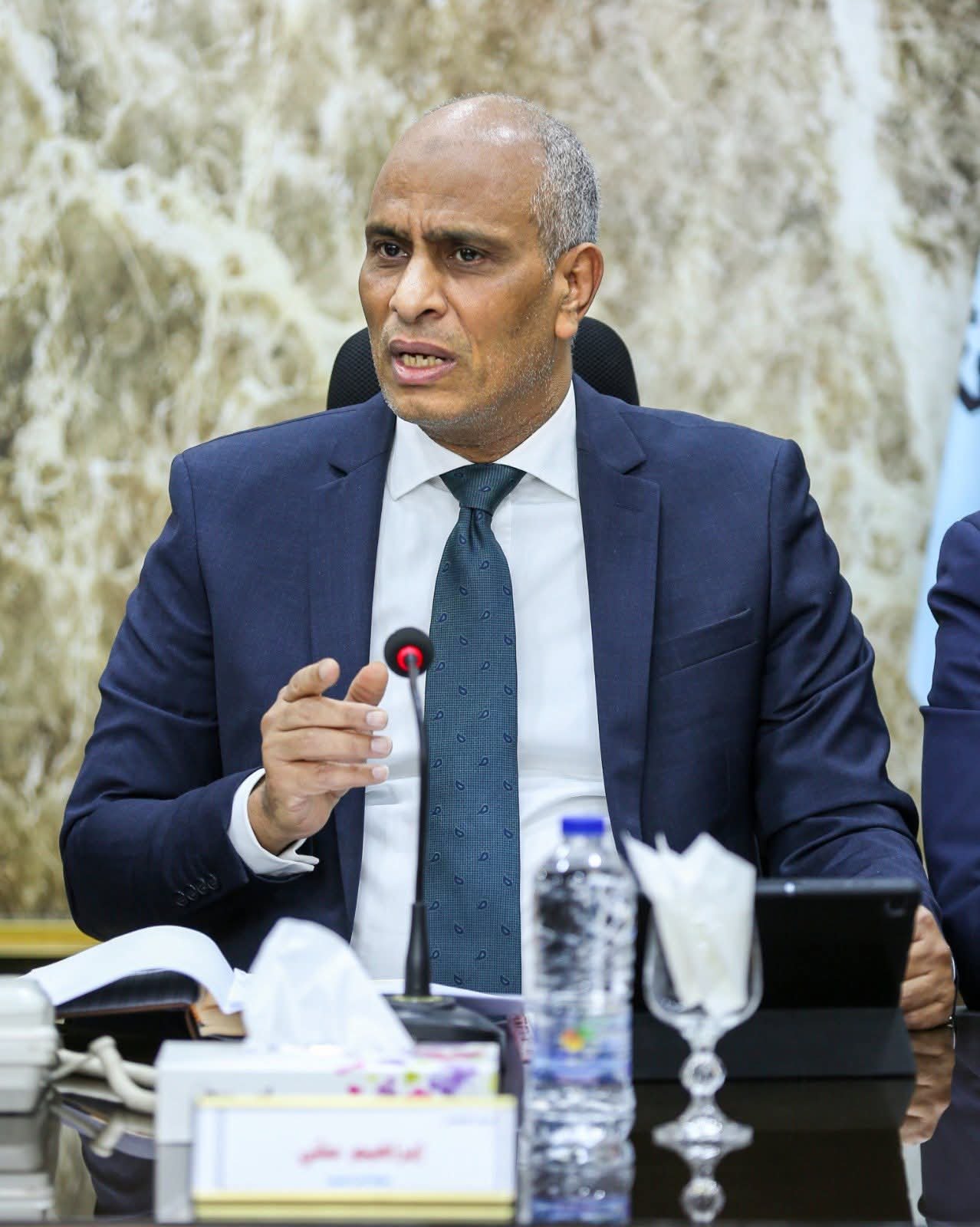 محافظ كفرالشيخ يقود إجتماع موسعً لرفع درجة الاستعداد القصوى وضبط الأسواق