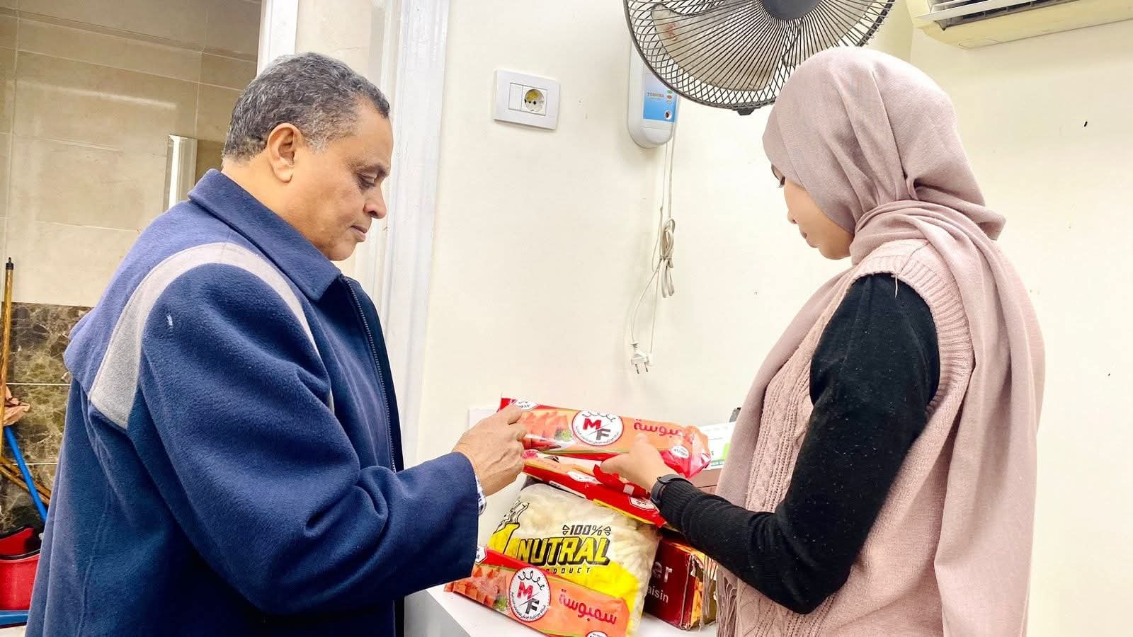 ضبط سلع غذائية منتهية الصلاحية و مجهولة المصدر بالبياضية بالأقصر