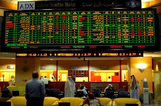 البورصات العربية تتحرك بوتيرة متباينة في جلسة الخميس