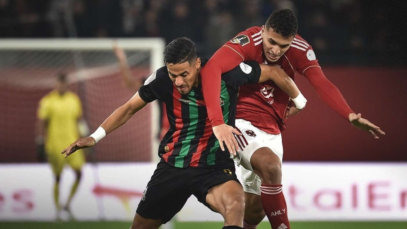 صدمة في المغرب.. تقرير المراقب يُدين جماهير الجيش الملكي في أزمة لقاء الأهلي