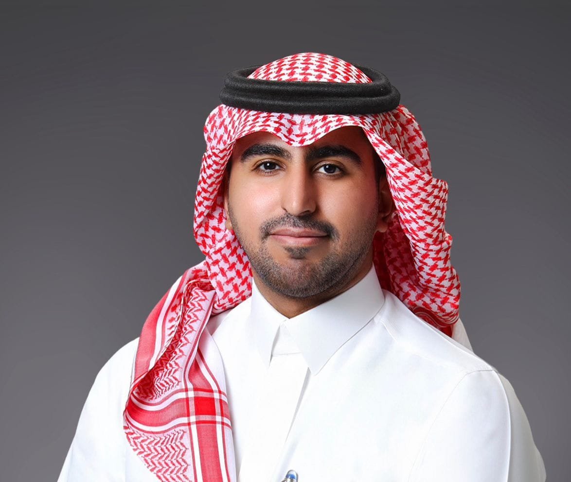 عبدالعزيز عثمان التميمي.. خبير في عالم السوشيال ميديا