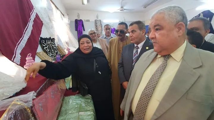 افتتاح معرض اسنا للفنون