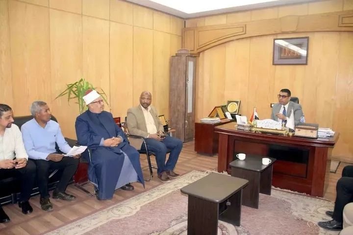 اجتماع تحضيري لإطلاق مبادرة “علم بأخلاق” بمحافظة الأقصر
