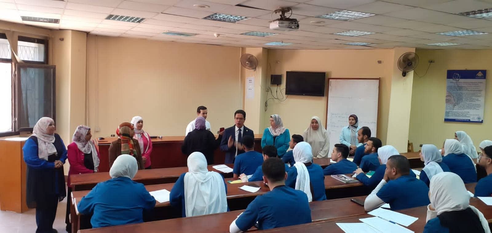 رئيس جامعة بنها في حوار مفتوح مع طلاب كلية التمريض   .