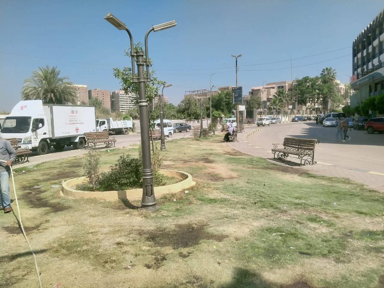 بنها ترتدي ثوبًا أخضر من جديد