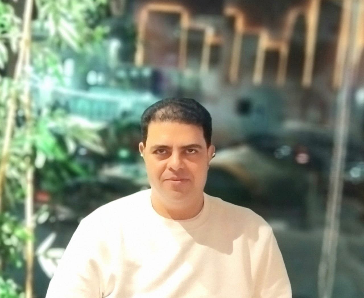 ​إعلام عمرو أديب يسقط في فخ الكلاب الضالة ويناقش الحقائق العلمية بالآراء الشخصية.